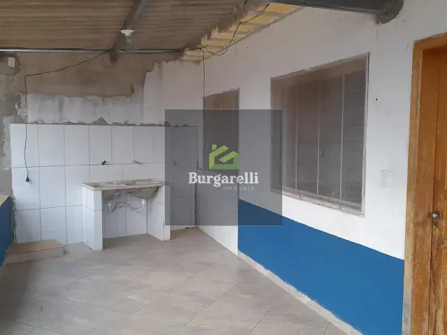 Casa 1 quarto e 1 banheiro, à venda, no bairro Santa Efigênia em Lavras