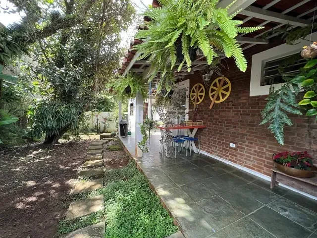 Casa com 620m² 3 quartos e 2 banheiros, à venda, no bairro Vila Oliveira em Mogi das Cruzes