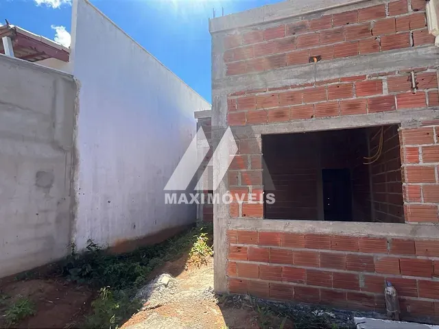 Casa com 195m² 3 quartos e 2 banheiros, à venda, no bairro São Francisco em Araçuaí