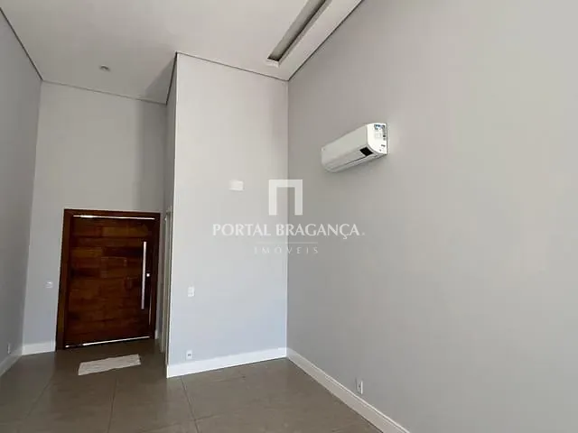 Casa com 363m² 3 quartos e 5 banheiros, à venda ou para alugar, no bairro Condomínio Residencial e Comercial Fazenda Santa Petronilla em Bragança Paulista