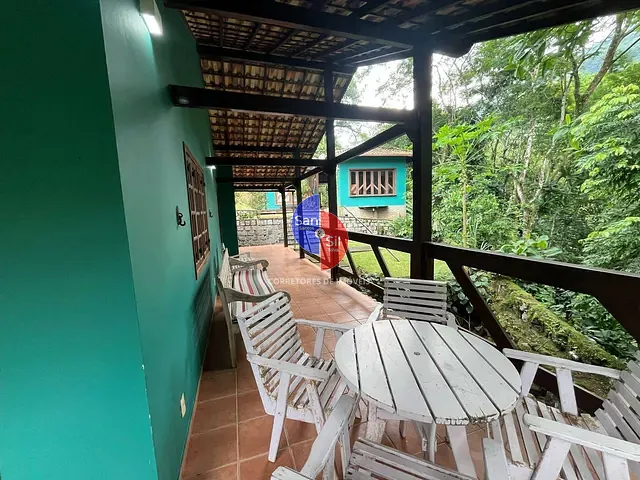 Casa com 885m² 3 quartos e 3 banheiros, à venda, no bairro Limoeiro em Guapimirim