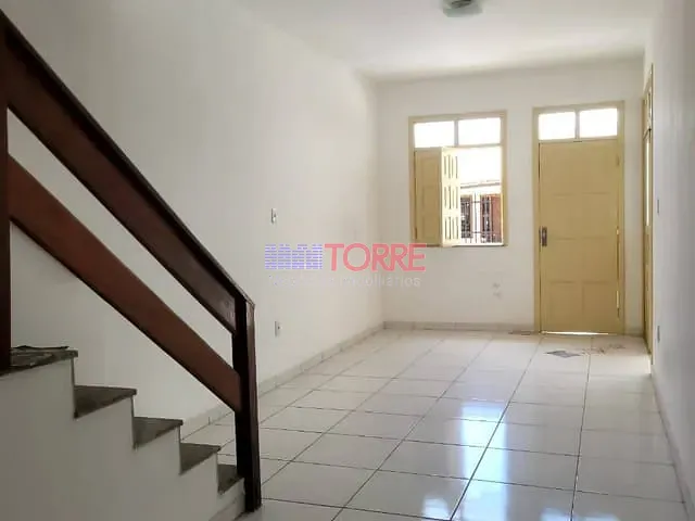 Casa 3 quartos e 2 banheiros, à venda, no bairro São Caetano em Itabuna