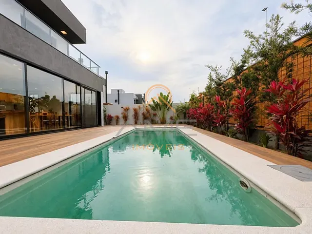 Casa com 400m² 3 quartos e 5 banheiros, à venda, no bairro Laranjal em Pelotas