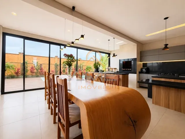 Casa com 400m² 3 quartos e 5 banheiros, à venda, no bairro Laranjal em Pelotas