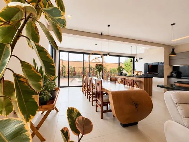 Casa com 400m² 3 quartos e 5 banheiros, à venda, no bairro Laranjal em Pelotas