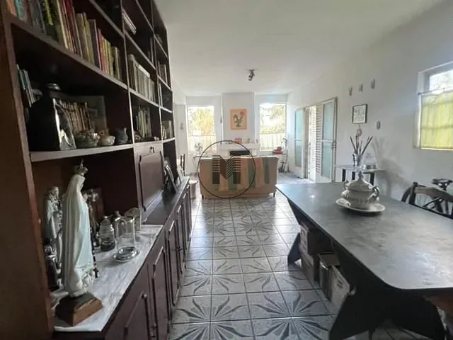 Casa com 1000m² 3 quartos e 4 banheiros, à venda, no bairro Jardim Panorama em Guaratinguetá