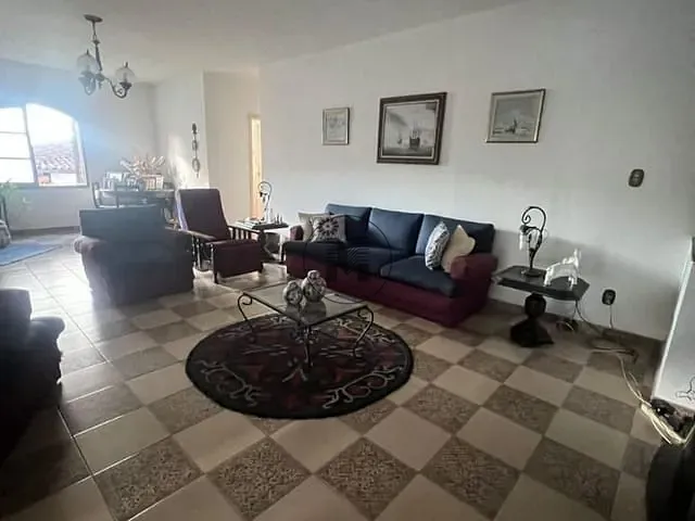 Casa com 1000m² 3 quartos e 4 banheiros, à venda, no bairro Jardim Panorama em Guaratinguetá