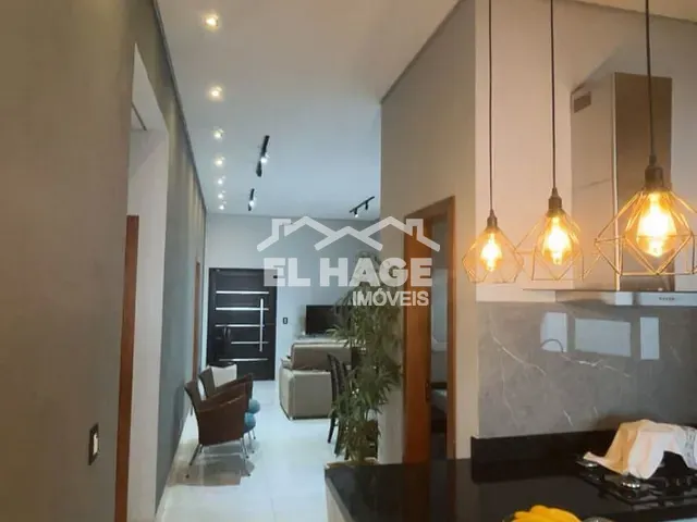 Casa com 250m² 3 quartos e 4 banheiros, à venda, no bairro Loteamento Salvador Costa Marques em Cuiabá