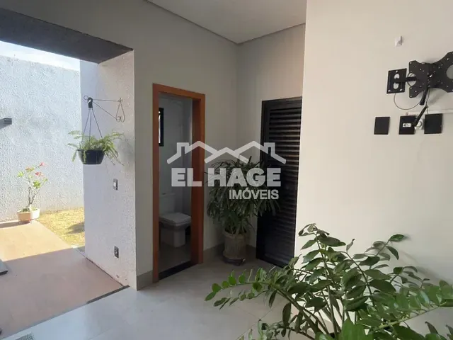 Casa com 250m² 3 quartos e 4 banheiros, à venda, no bairro Loteamento Salvador Costa Marques em Cuiabá