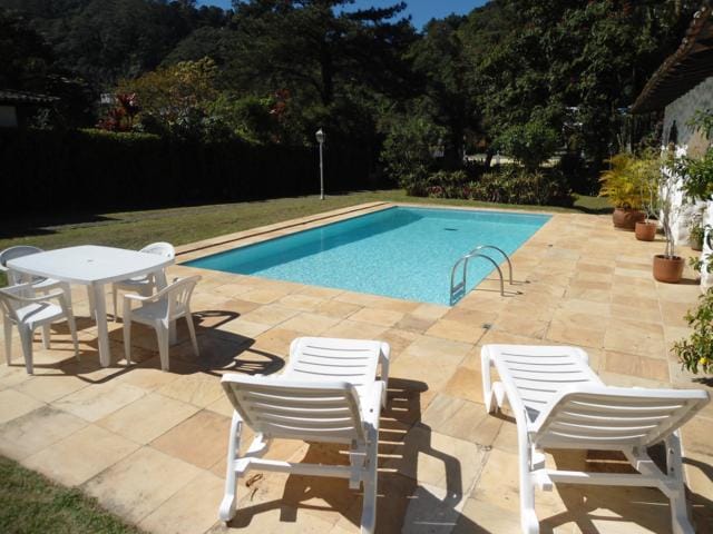 Casa com 2067m², à venda, no bairro Coronel Veiga em Petrópolis