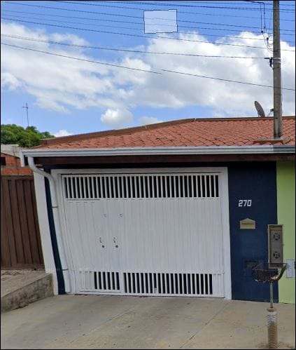 Casa à venda com 2 quartos, 100m² - Foto 1