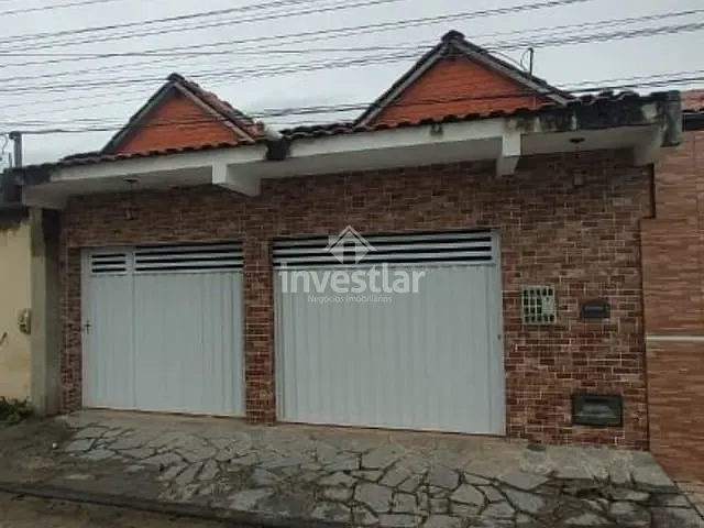 Casa 2 quartos e 2 banheiros, à venda, no bairro Presidente Médici em Campina Grande