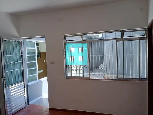 Casa 2 quartos e 1 banheiro, para alugar, no bairro Rochdale em Osasco