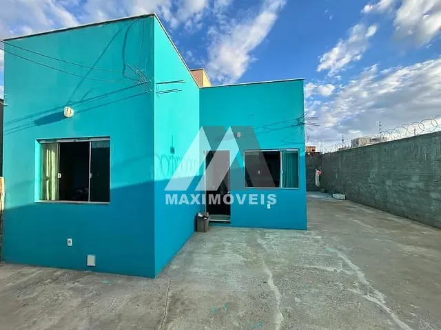 Casa com 154m² 1 quarto e 1 banheiro, à venda, no bairro São Mateus em Araçuaí