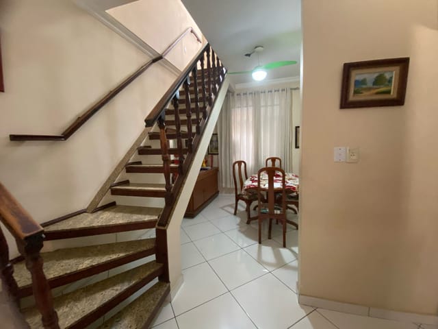 Casa com 221m² 4 quartos e 3 banheiros, à venda, no bairro Oswaldo Cruz em Rio de Janeiro