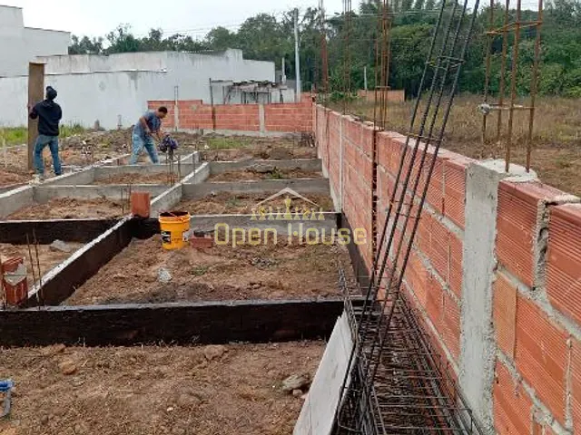 Casa 2 quartos e 1 banheiro, à venda, no bairro Arvoredo em Pinheiral