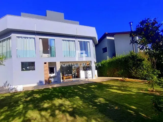 Casa 3 quartos e 5 banheiros, à venda ou para alugar, no bairro Condomínio Residencial Campos do Conde em Bragança Paulista