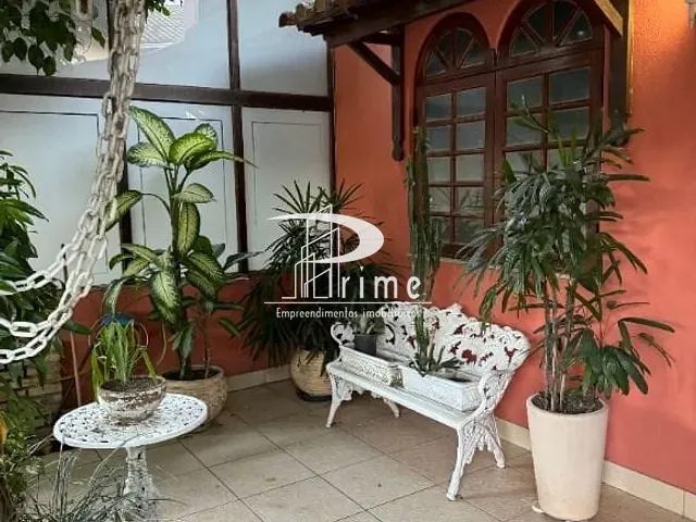 Casa com 260m² 3 quartos e 2 banheiros, à venda, no bairro Serra Grande em Niterói