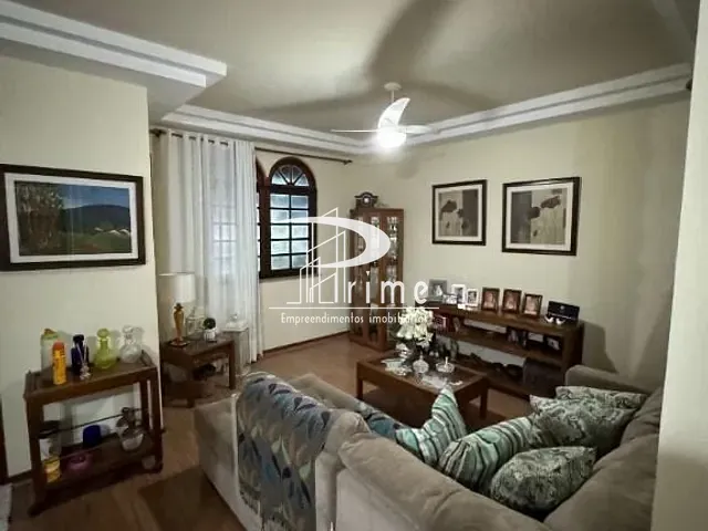 Casa com 260m² 3 quartos e 2 banheiros, à venda, no bairro Serra Grande em Niterói