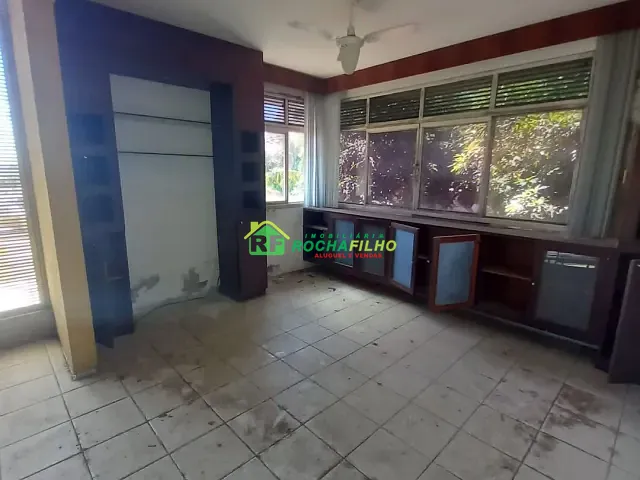 Casa com 2310m², para alugar, no bairro Ininga em Teresina