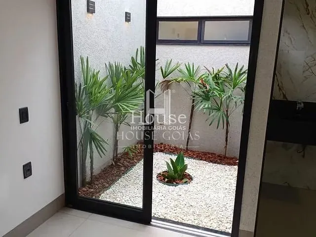 Casa com 360m² 4 quartos e 5 banheiros, à venda, no bairro Setor Três Marias I em Goiânia