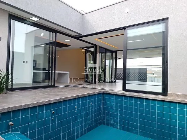 Casa com 360m² 4 quartos e 5 banheiros, à venda, no bairro Setor Três Marias I em Goiânia
