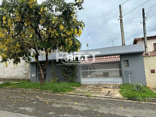 Casa com 500m² 3 quartos e 2 banheiros, à venda, no bairro Jardim Conceição (Sousas) em Campinas