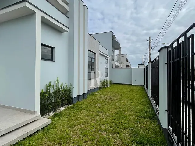 Casa com 290m² 3 quartos e 3 banheiros, à venda, no bairro Areias em Tijucas