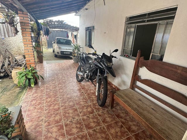 Casa 3 quartos e 1 banheiro, à venda, no bairro Floramar em Belo Horizonte