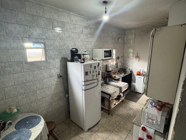 Casa 3 quartos e 1 banheiro, à venda, no bairro Floramar em Belo Horizonte