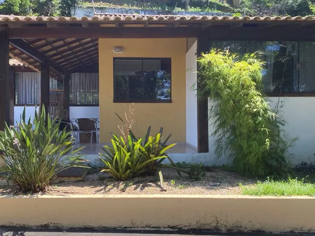 Casa 3 quartos e 2 banheiros, à venda ou para alugar, no bairro Bosque Beira Rio em Rio das Ostras