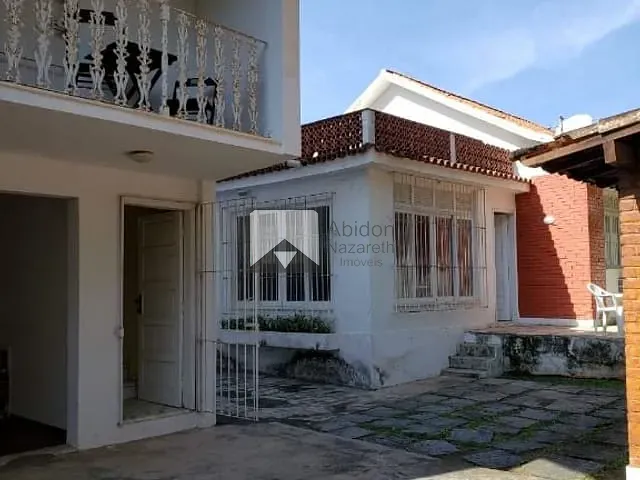 Casa com 450m² 5 quartos e 6 banheiros, à venda, no bairro Itacoatiara em Niterói