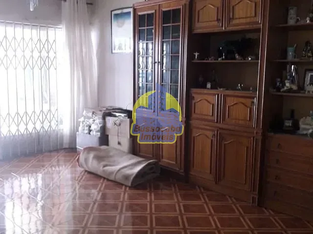 Casa com 250m² 3 quartos e 1 banheiro, à venda, no bairro Umuarama em Osasco