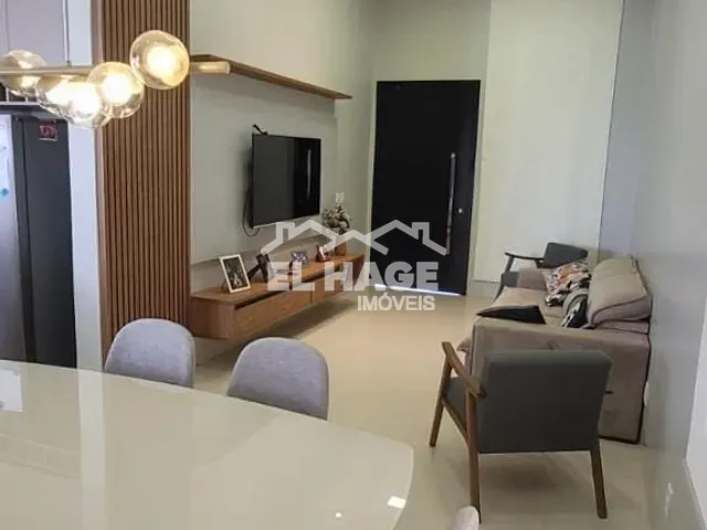Casa com 300m² 3 quartos e 4 banheiros, à venda, no bairro Jardim Imperial em Cuiabá