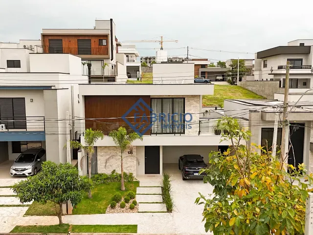 Casa com 300m² 4 quartos e 6 banheiros, à venda, no bairro Vila Pagano em Valinhos