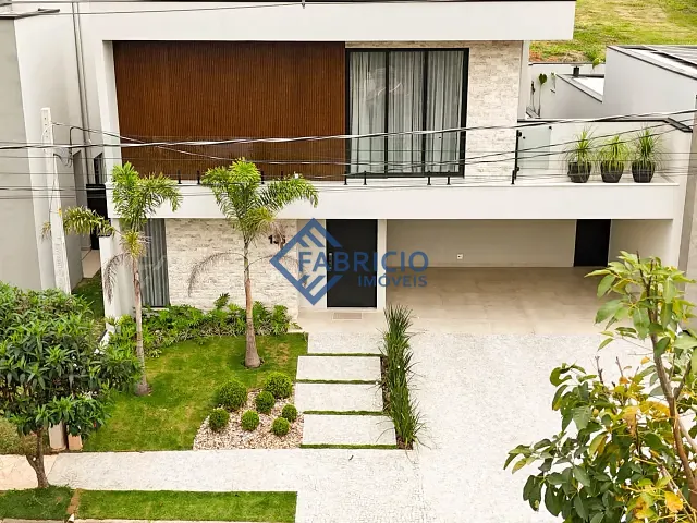 Casa com 300m² 4 quartos e 6 banheiros, à venda, no bairro Vila Pagano em Valinhos