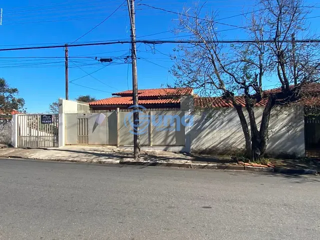 Casa com 351m² 4 quartos e 4 banheiros, à venda, no bairro Matadouro em Bragança Paulista