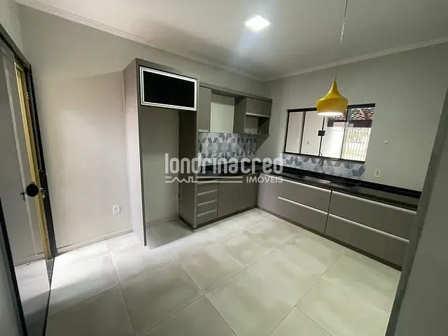 Casa com 125m² 2 quartos e 2 banheiros, à venda, no bairro Jardim Continental em Londrina