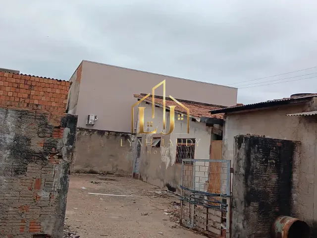 Casa com 720m² 4 quartos e 2 banheiros, à venda, no bairro Parque Atalaia em Cuiabá