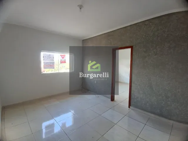 Casa 3 quartos e 2 banheiros, para alugar, no bairro Jardim Bela Vista em Lavras