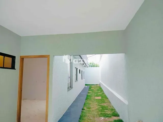 Casa com 196m² 3 quartos e 3 banheiros, à venda, no bairro Jardim Veneza em Aparecida de Goiânia