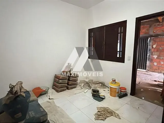 Casa com 180m² 1 quarto e 1 banheiro, à venda, no bairro São Mateus em Araçuaí