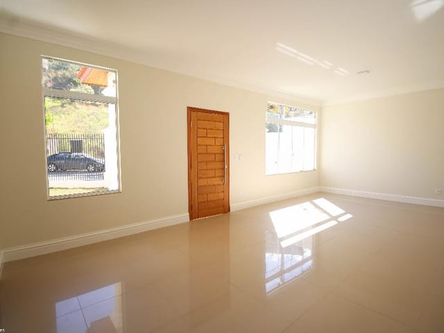 Foto do Casa - Casa à venda 3 Quartos, 1 Suite, 4 Vagas, 385M², Pinheirinho, Itajubá - MG | MOHALLEM e LOPES CORRETAGEM E ADMINISTRACAO DE IMOVEIS LTDA