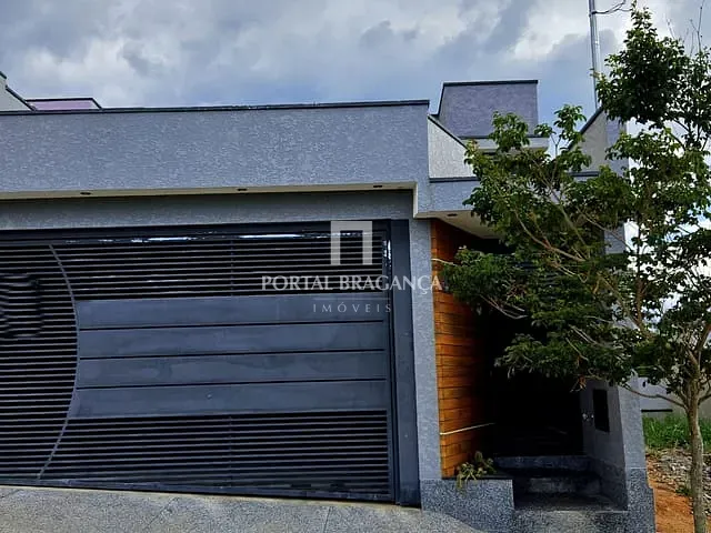Casa 3 quartos e 3 banheiros, à venda, no bairro Villa Verde em Bragança Paulista