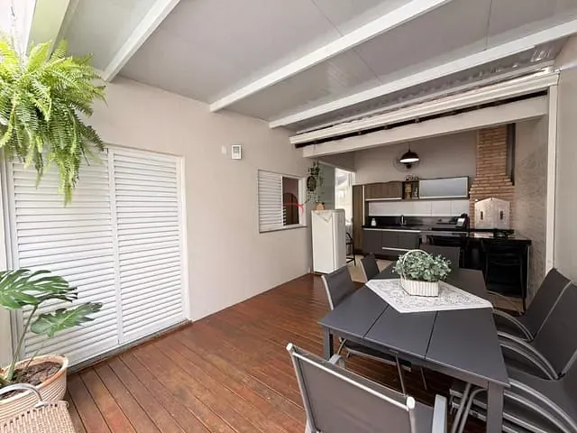 Casa com 227m² 3 quartos e 3 banheiros, à venda, no bairro Chácaras Mussahiro em Londrina