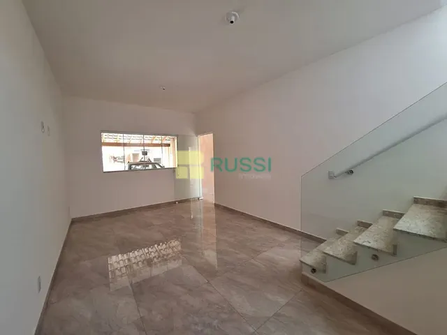 Casa com 180m² 3 quartos e 2 banheiros, à venda, no bairro Jardim das Indústrias em São José dos Campos