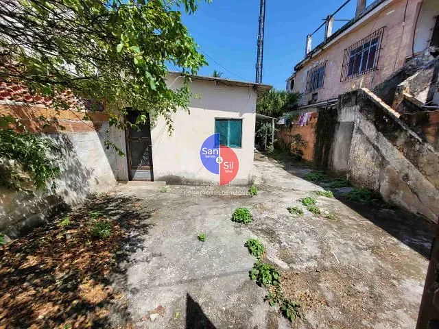 Casa 1 quarto e 1 banheiro, à venda, no bairro Praia do Imperador  (Praia de Mauá) em Magé