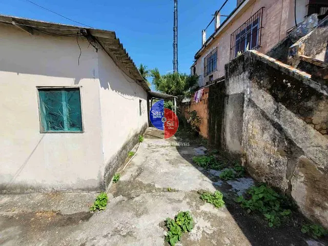 Casa 1 quarto e 1 banheiro, à venda, no bairro Praia do Imperador  (Praia de Mauá) em Magé