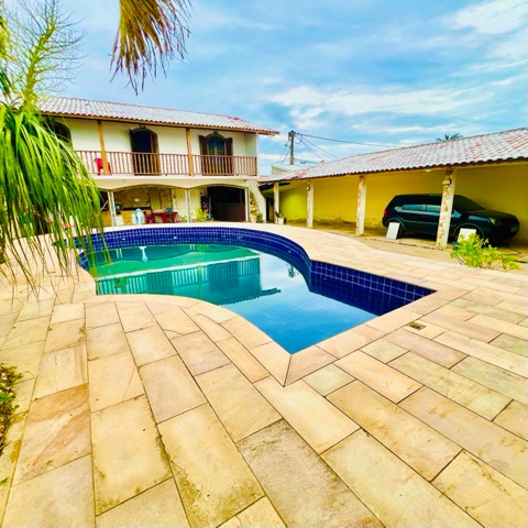 Casa com 400m² 6 quartos e 4 banheiros, à venda, no bairro Campo Redondo em São Pedro da Aldeia
