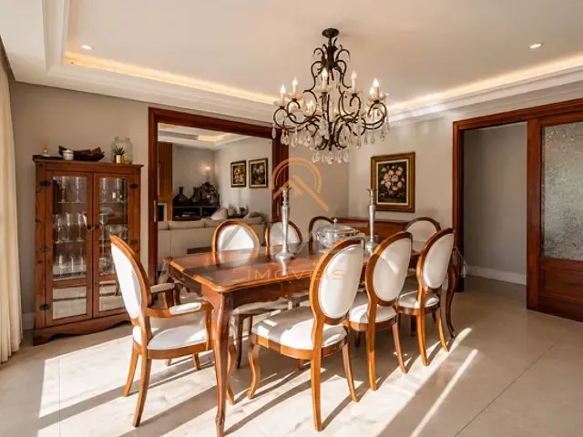 Casa com 375m² 3 quartos e 4 banheiros, à venda, no bairro Três Vendas em Pelotas